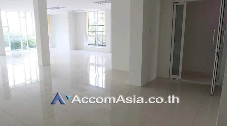 unit Office space For Rent in Sukhumvit, Bangkok  near BTS Phrom Phong (AA17077)